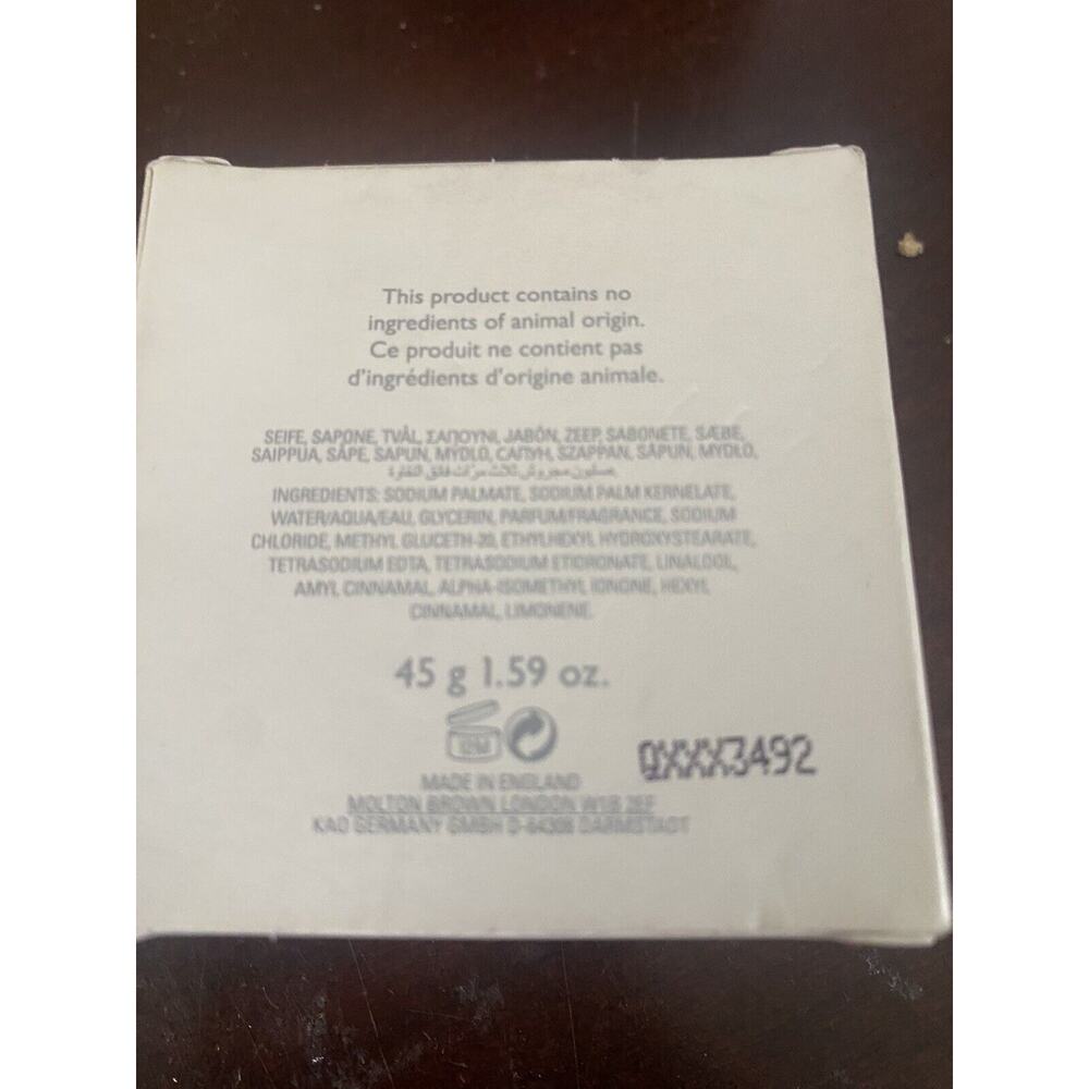 NWB Molton Brown London Ultra Pure Triple Milled Vegan Soap 45g/ 1.59oz - Picture 2 of 3